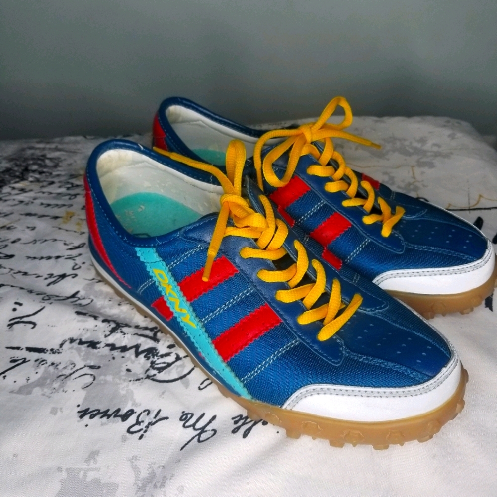 DKNY Womens 10 Low Top Lace Up Athletic Shoes Sneakers Blue Leather 23337522